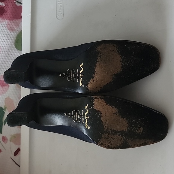 Navy peau de soie heels - Picture 4 of 4